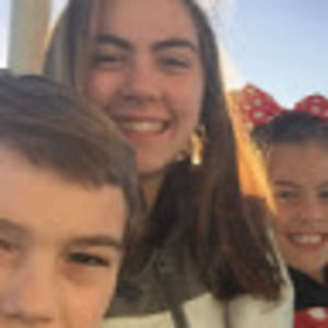 Meet your Posher, Abigail